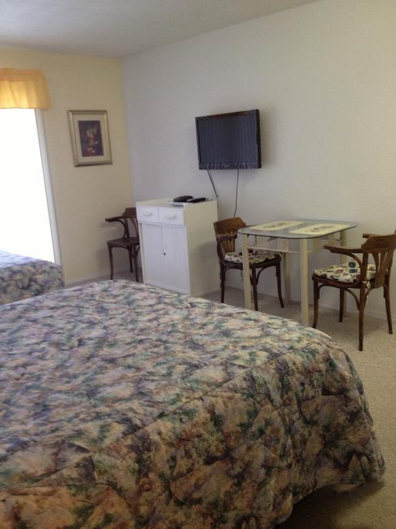 La Villa Motel Okanagan Falls Pokój zdjęcie