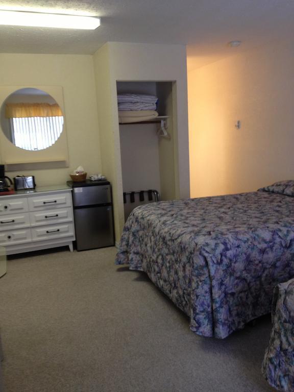 La Villa Motel Okanagan Falls Zewnętrze zdjęcie